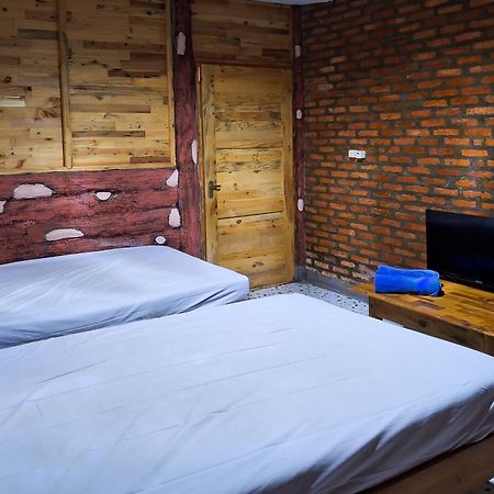 Reddoorz At Kampung Istal Bogor Hotel Eksteriør billede
