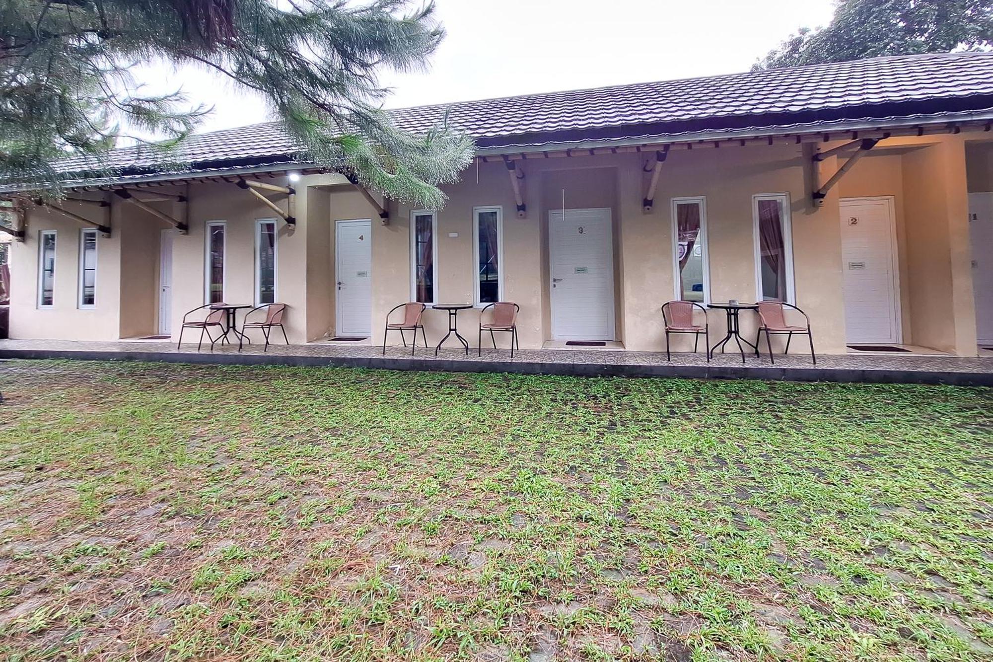Reddoorz At Kampung Istal Bogor Hotel Eksteriør billede